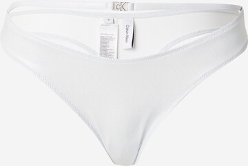 Slip costum de baie de la Calvin Klein Swimwear pe alb: față