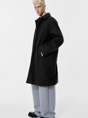 Cappotto di mezza stagione di Pull&Bear in nero