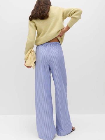 Marks & Spencer Wide leg Pleat-front trousers in Blue: front