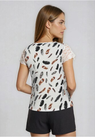 Tricou de la Cloud5ive pe alb