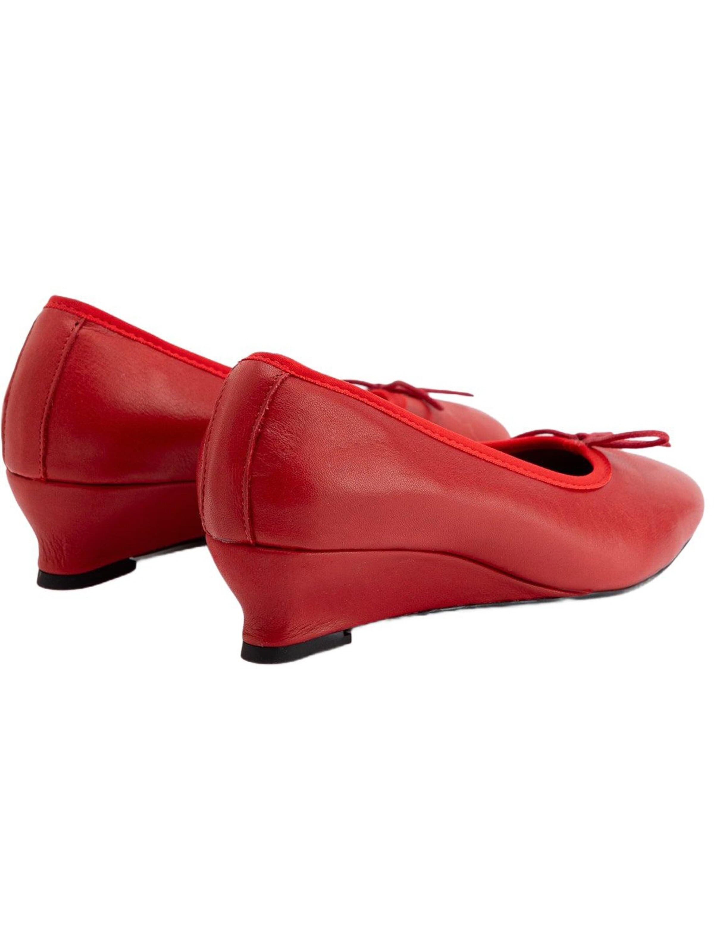 Limoya Pumps 'Arisa' in Red