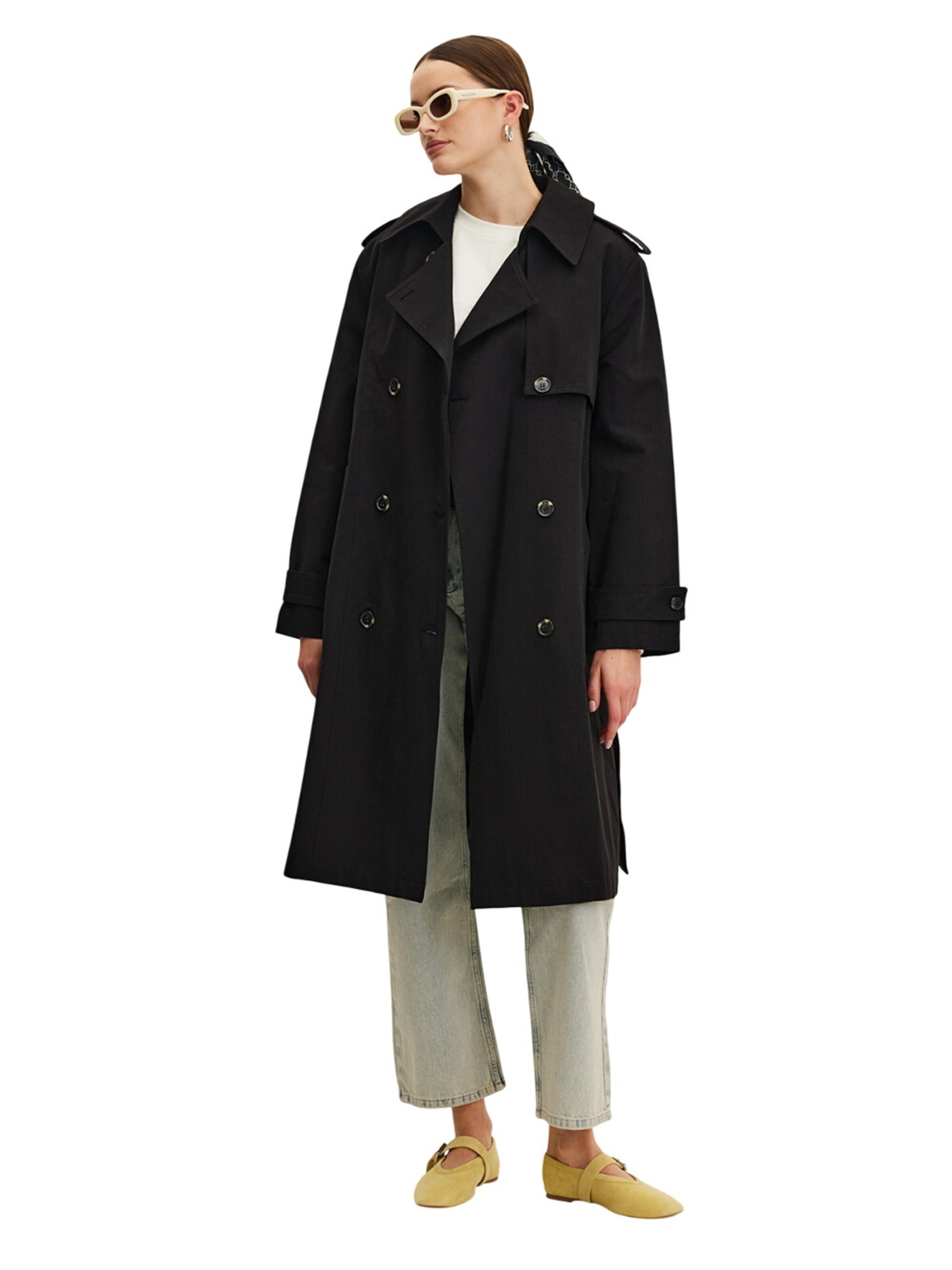 MANUKA Between-seasons coat in Black