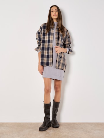 Robes en maille Apricot en gris