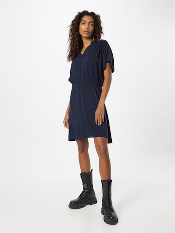 Robe 'Juara' ARMEDANGELS en bleu : devant