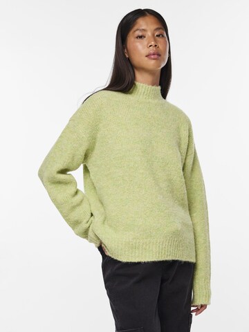 PIECES Sweater 'Kamma' in Green: front