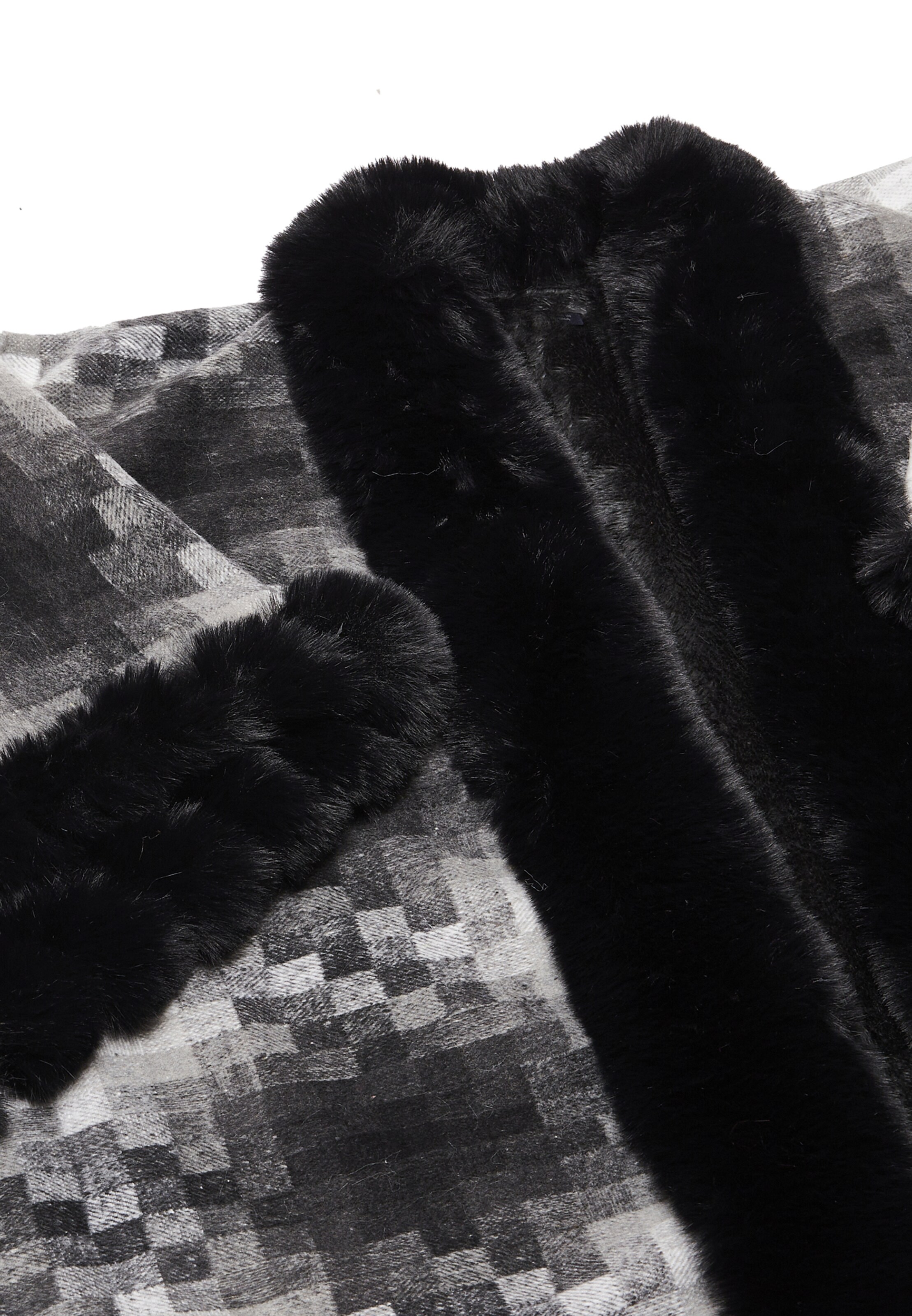 FRAULLY Кейп в Черный