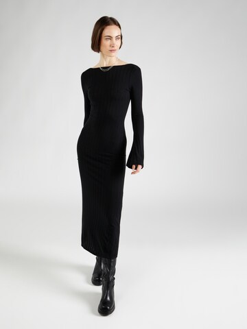 Rochie de la Misspap pe negru: față