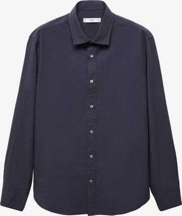 Coupe regular Chemise 'SOLLER' MANGO MAN en bleu : devant