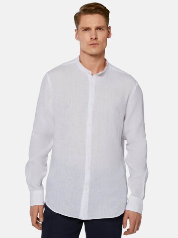 Coupe regular Chemise Boggi Milano en blanc : devant