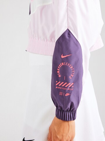 Nike Sportswear Φθινοπωρινό και ανοιξιάτικο μπουφάν σε λιλά