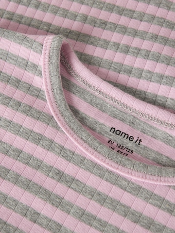 T-Shirt 'NKFSuraja' NAME IT en rose