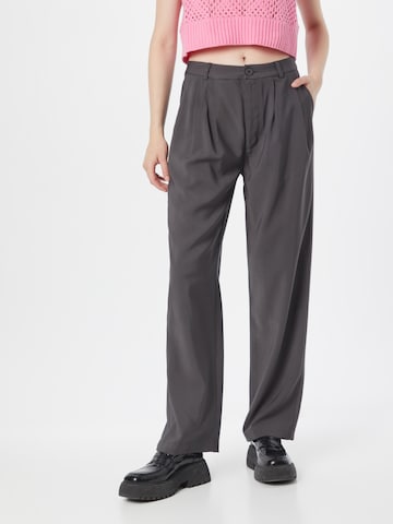 Moves Wide leg Pleat-Front Pants 'Nimma' in Black: front