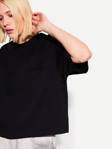 T-shirt Bershka en noir