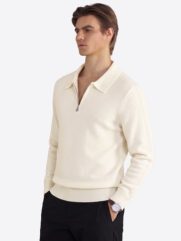 Vantory Neulepaita värissä beige