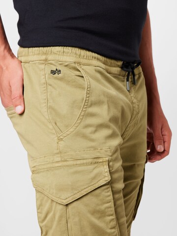 ALPHA INDUSTRIES Szabványos Cargo nadrágok - zöld