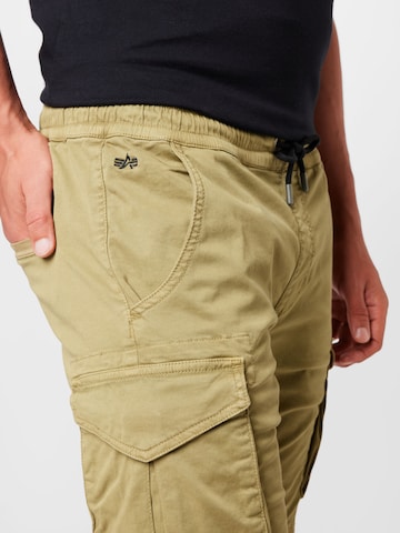 Regular Pantalon cargo ALPHA INDUSTRIES en vert