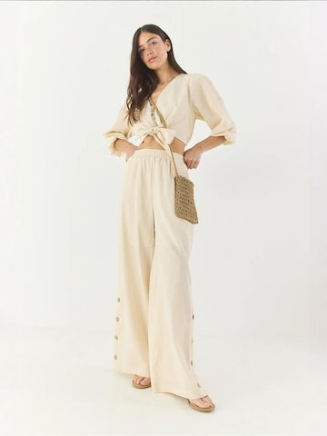 Completo pantalone di Bianco Lucci in beige