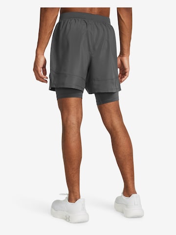 UNDER ARMOUR Regular Sportshorts 'Launch' in Grau