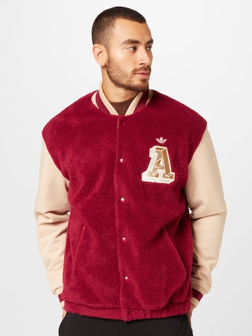 ADIDAS ORIGINALS Демисезонная куртка 'Varsity' в Красный: спереди
