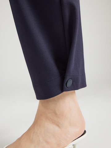 s.Oliver - Tapered Calças com pregas em azul