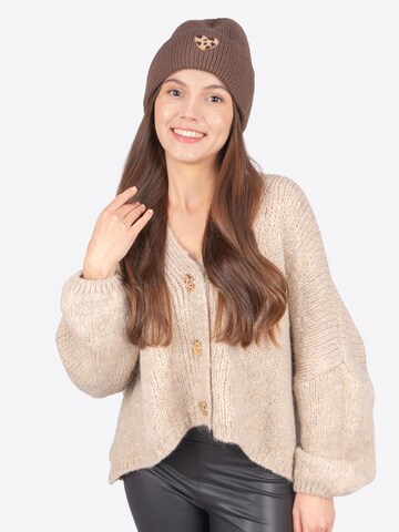 Seasons of April Muts 'Zoe' in Bruin