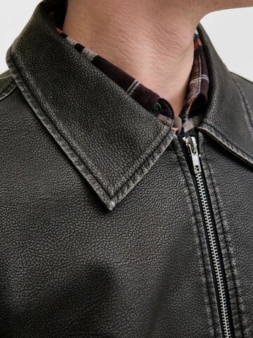 Jacks & Jones Between-Season Jacket in Black