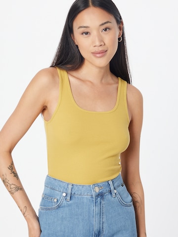 GAP Top in Yellow: front