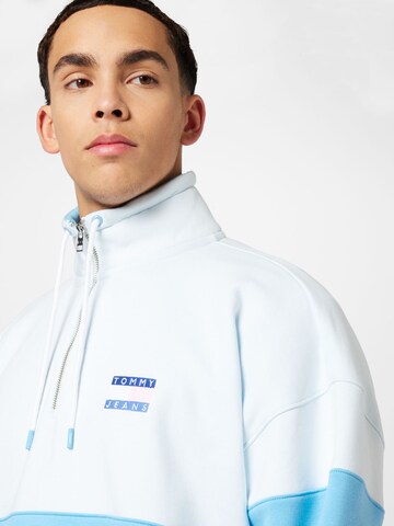 Tommy Jeans Mikina – modrá