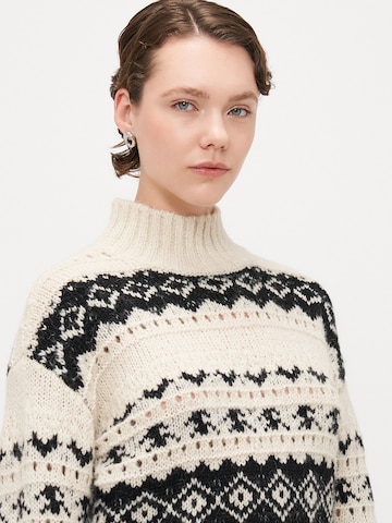 Vero Moda Tall Свитер 'VMAMPLE' в Бежевый