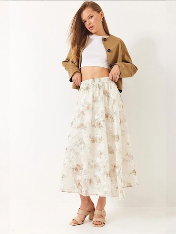 Bianco Lucci - Saia em branco