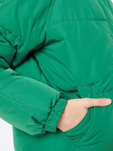 ABOUT YOU Between-Season Jacket 'Claude' in Green
