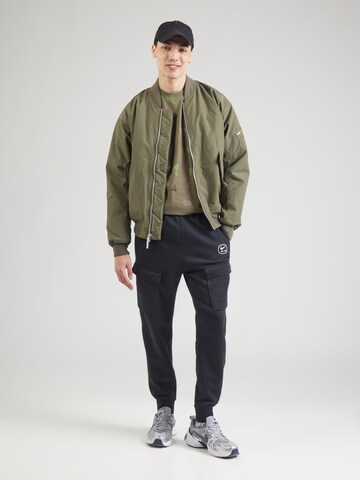 Nike Sportswear Shirt in Green