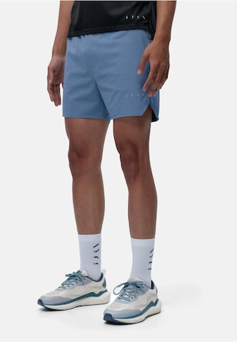 Born Living Yoga Regular Broek 'Malaui' in Blauw: voorkant