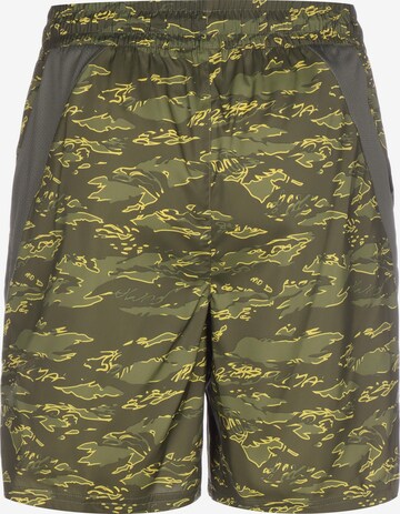 Regular Pantaloni sport 'Concept' de la PUMA pe verde