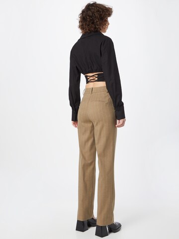 UNITED COLORS OF BENETTON Regular Pleated Pants in Brown