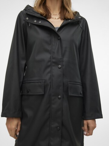 VERO MODA Функциональная куртка 'VMMalou' в Черный