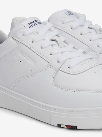 TOMMY HILFIGER Sneaker low i hvid