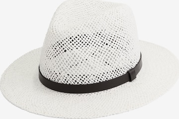 MGO Hat 'Sandown' in White: front