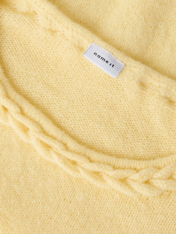 Pull-over NAME IT en jaune