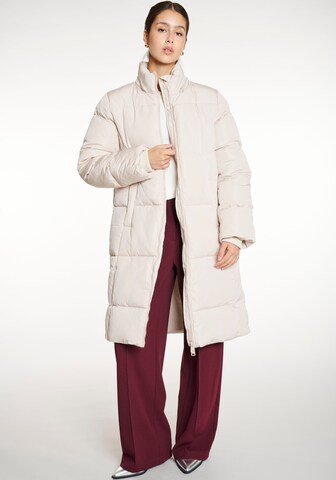 Hailys Winterjacke in Beige