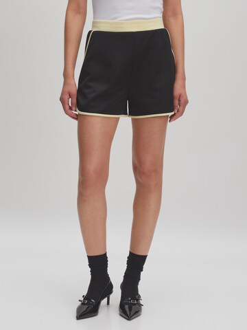 EDITED Regular Pants 'Tya' in Black: front