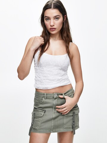 Fustă de la Pull&Bear pe verde