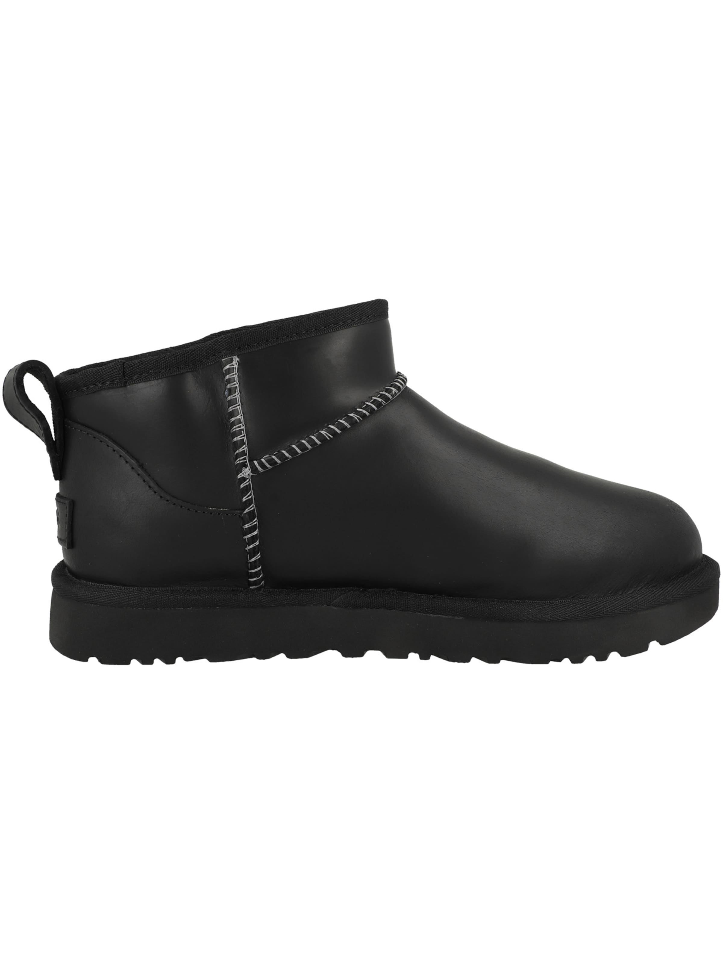 UGG Boots 'Classic Ultra Mini' in Black