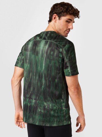 ADIDAS SPORTSWEAR - Camisa funcionais 'Overspray Graphic' em verde