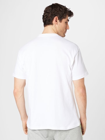 T-Shirt Nike Sportswear en blanc