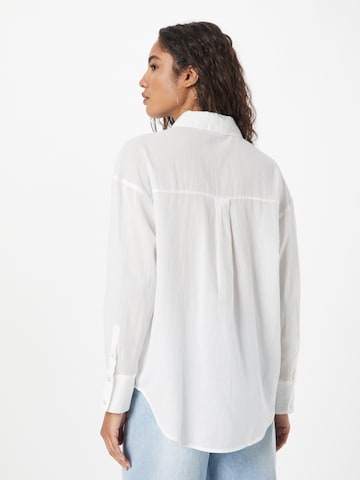 Abercrombie & Fitch Blouse in White