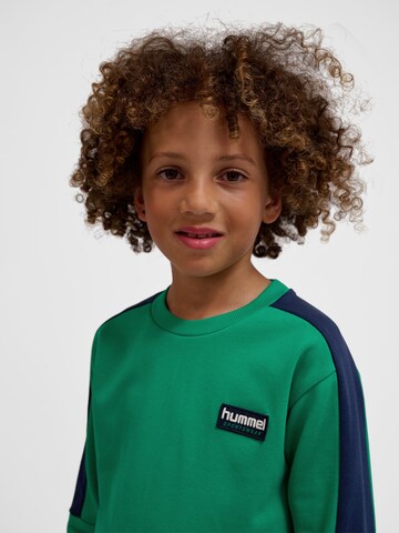 Hummel Sweatshirt 'Dixen' in Green