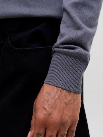 JACK & JONES Trui 'JJEEMIL' in Grijs