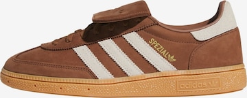 Sneaker bassa di ADIDAS ORIGINALS in marrone: frontale