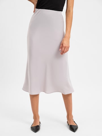 Marie Lund Skirt in Silver: front